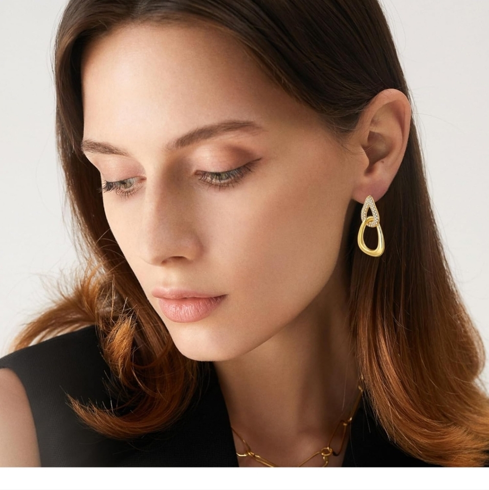 Elegant Gold and Silver Teardrop Earrings - Picture 4 of 6